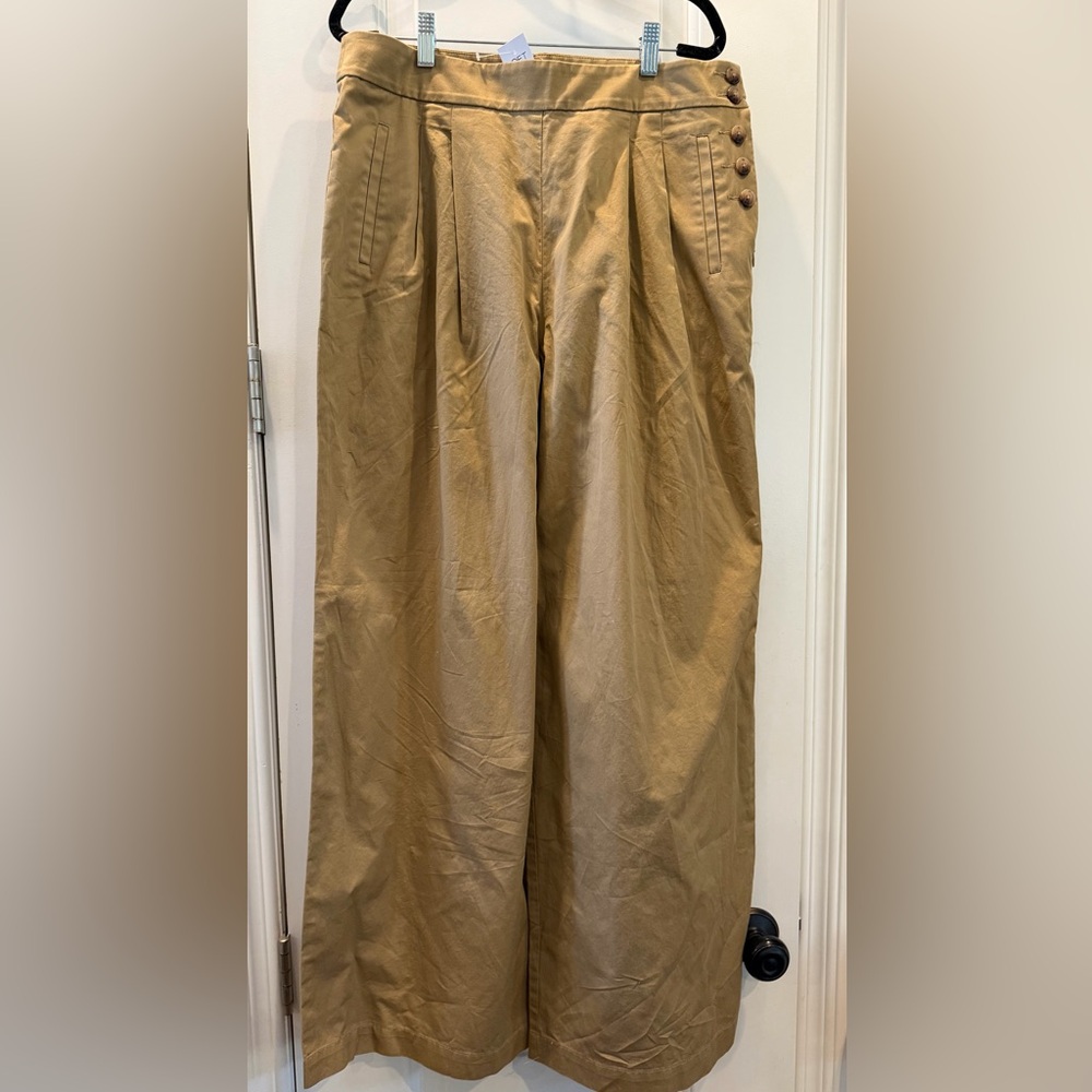 Loft beige Palazzo Pants. Size 10. NWT $20